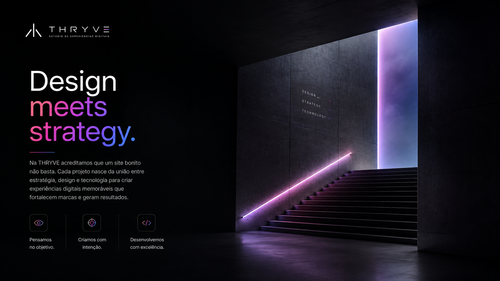 Arquitetura escura iluminada pelas cores THRYVE